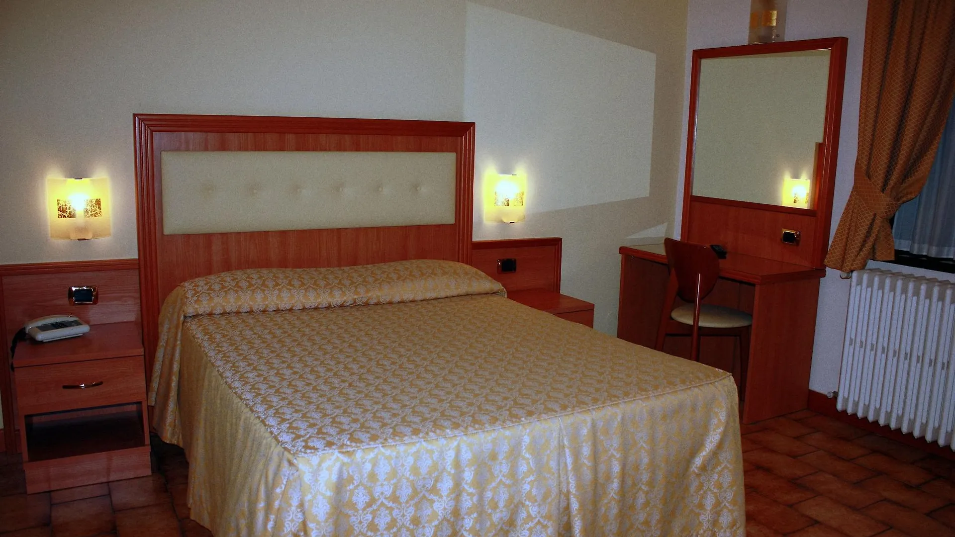 ***  Piccolo Hotel Milan Italy