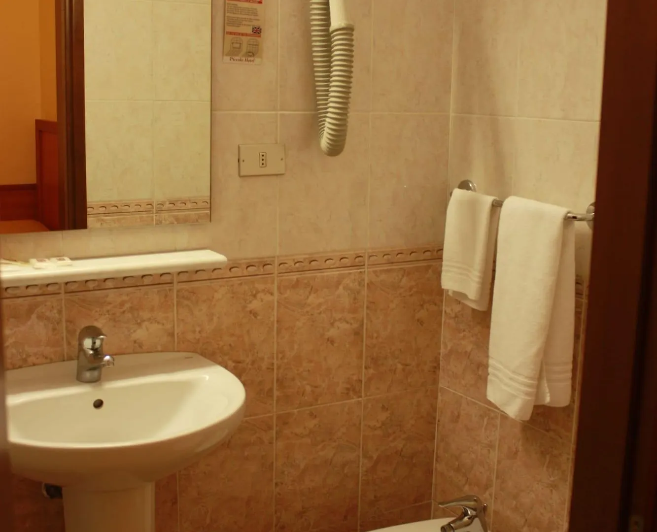 Piccolo Hotel Milão 3*,